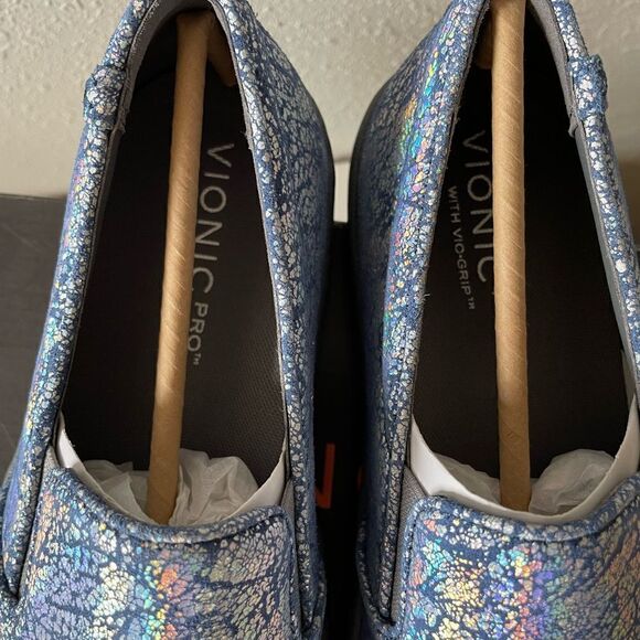 NIB Vionic Blue Metallic Avery Shoes Sizes 6, 6.5, and 7.5 - Picture 7 of 10